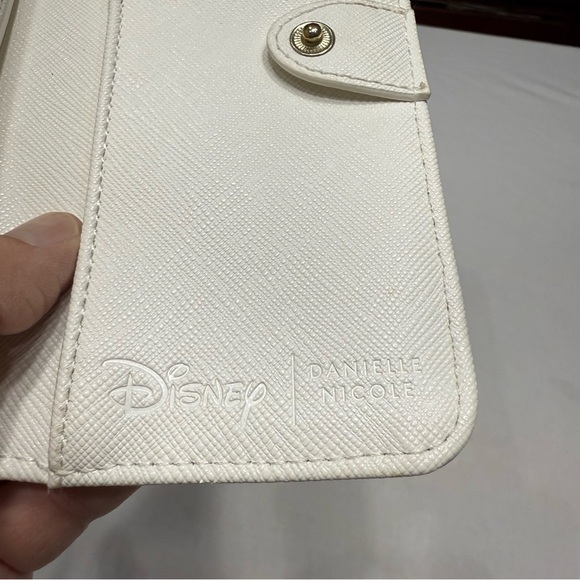 Danielle Nicole Snow White Phone Crossbody Bag Faux Leather - Picture 3 of 7